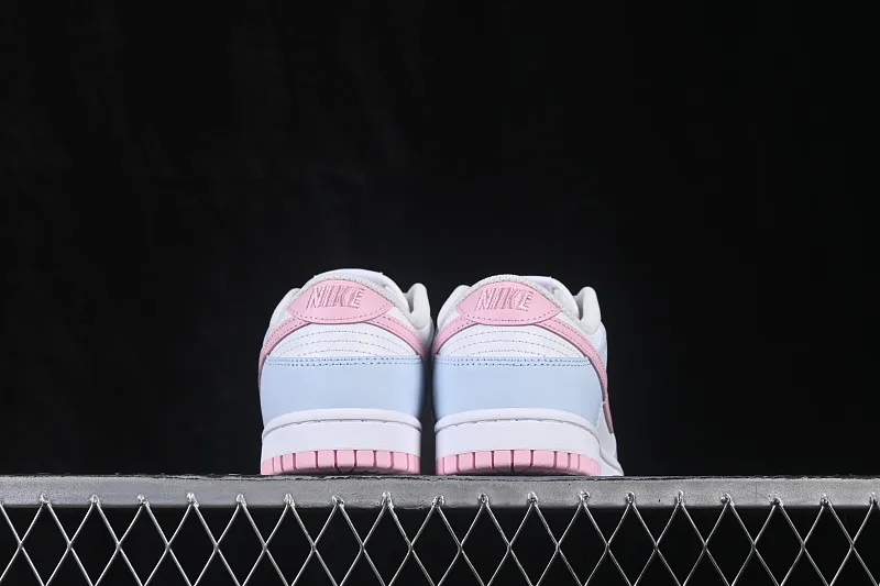 All categories Nk SB Dunk series Nk SB Dunk Low low-top sneakers Nike SB Dunk Low white, gray and pink color matching low-top casual sneakers IB3484-001